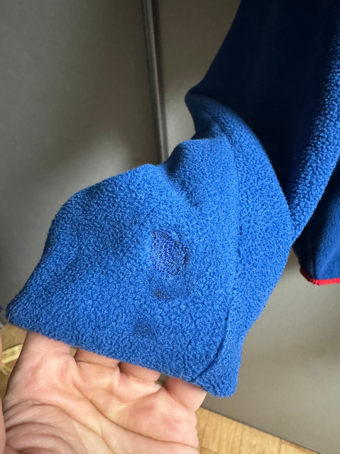 파타고니아 신칠라 L 네이비 레드  상품이미지4