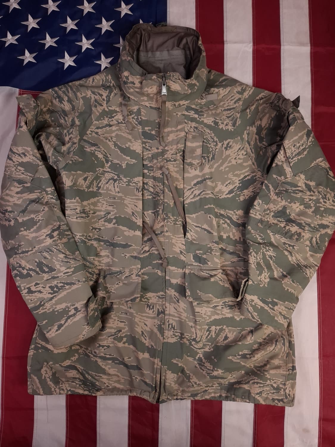 오리지날 미공군 지급용 타이거 스트라이프 고어텍스 파카 상품이미지1