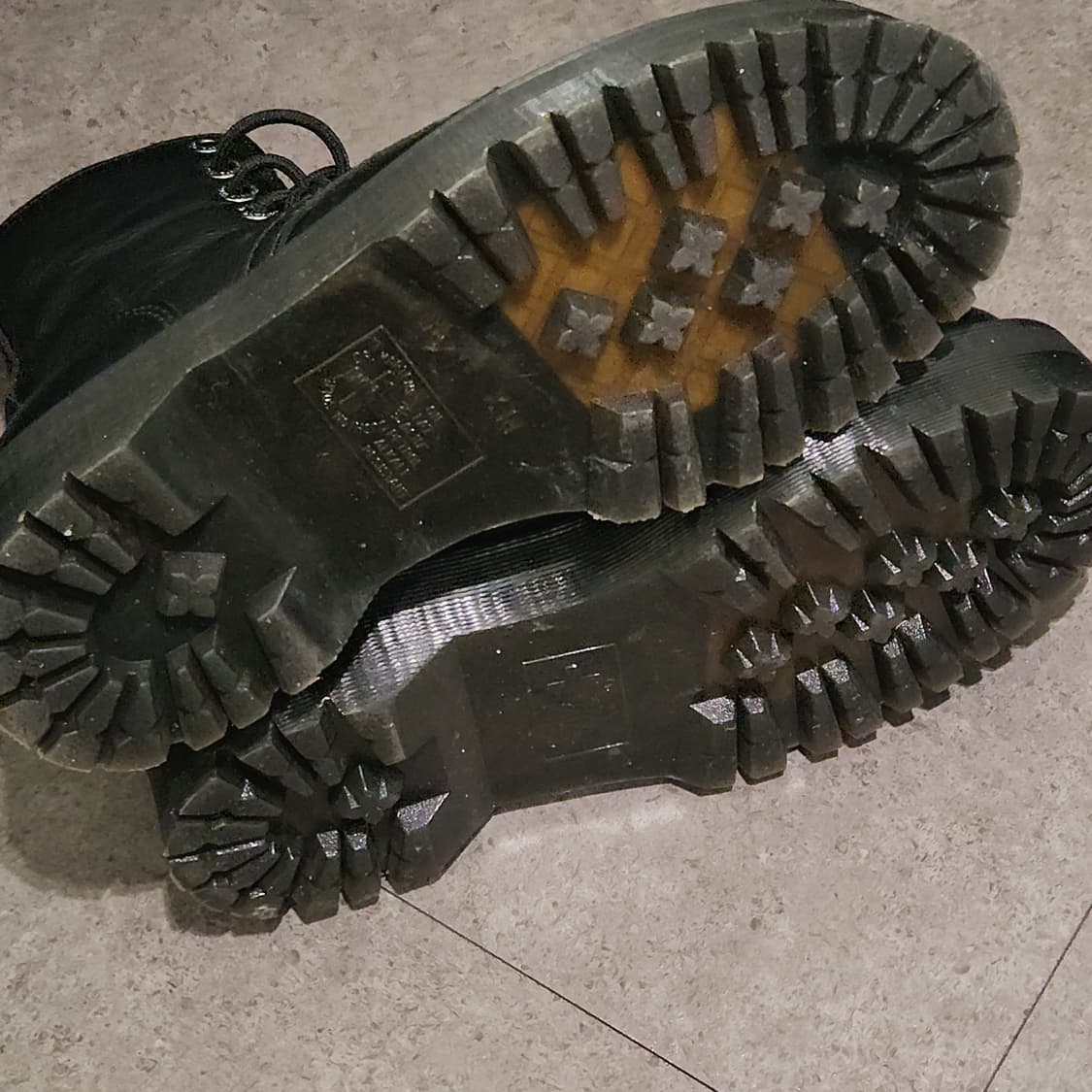 Dr. Martens 제이든lll 8홀 블랙 부츠 상품이미지7