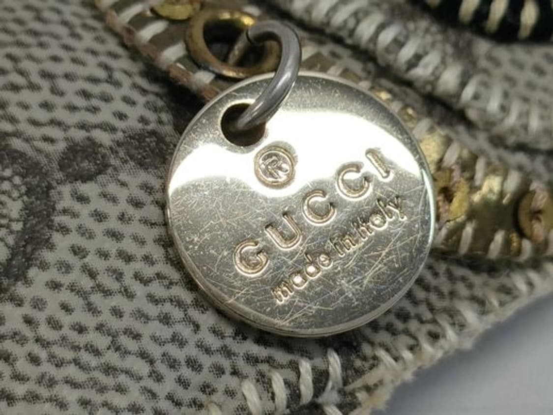 복원 예정] 구찌(GUCCI) 퍼그 가죽 키링 '올리버' 상품이미지2