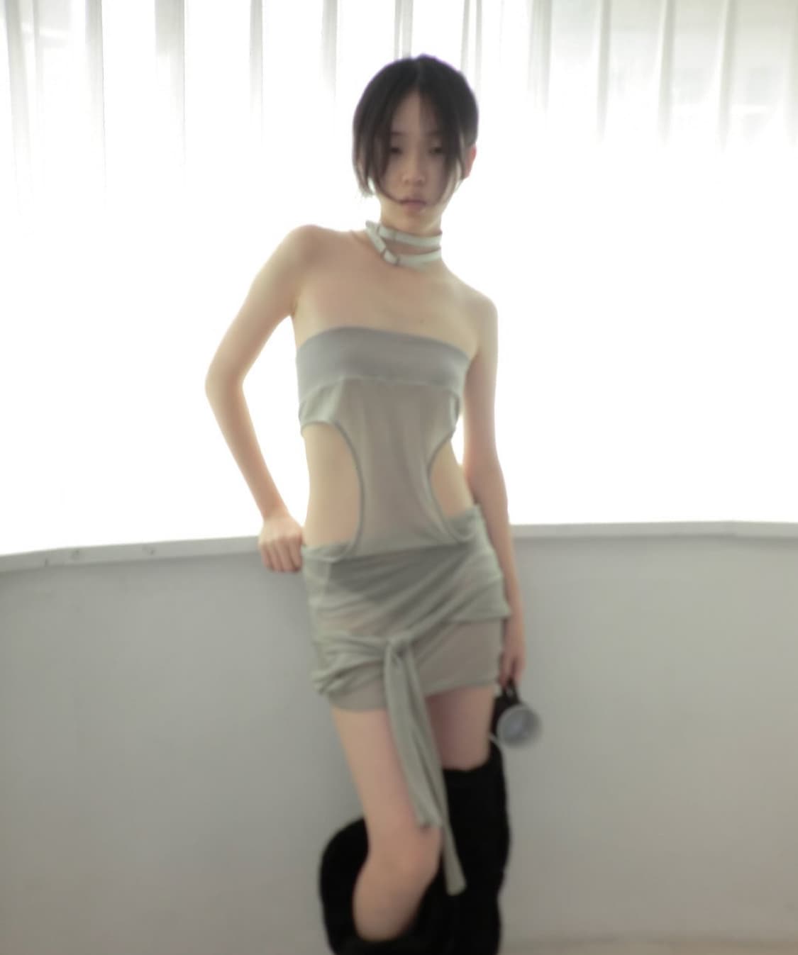 OJOS Curved Cut Layered Tee / Warm Grey 상품이미지2