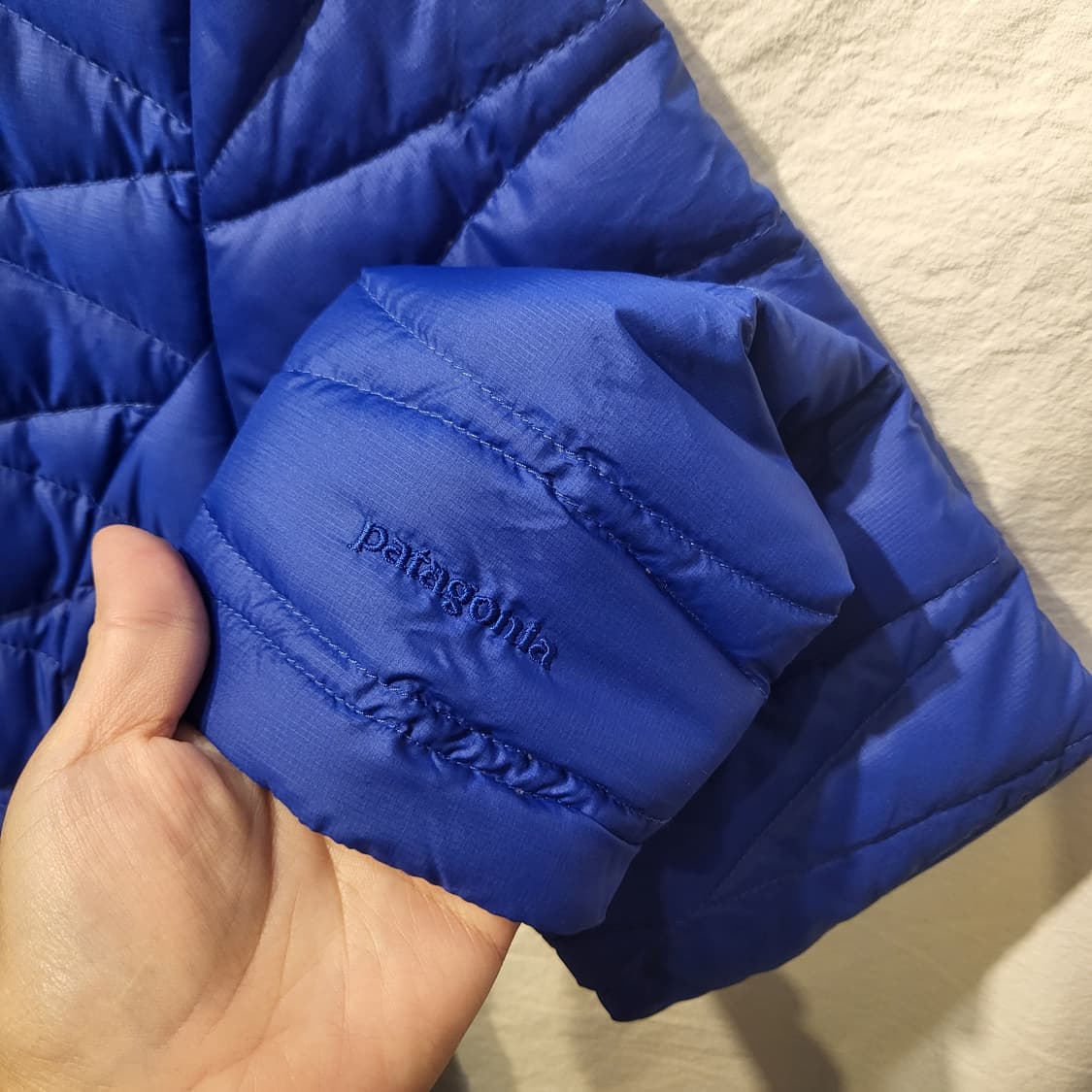 파타고니아 여성 경량 롱 패딩 코트 블루 상품이미지9