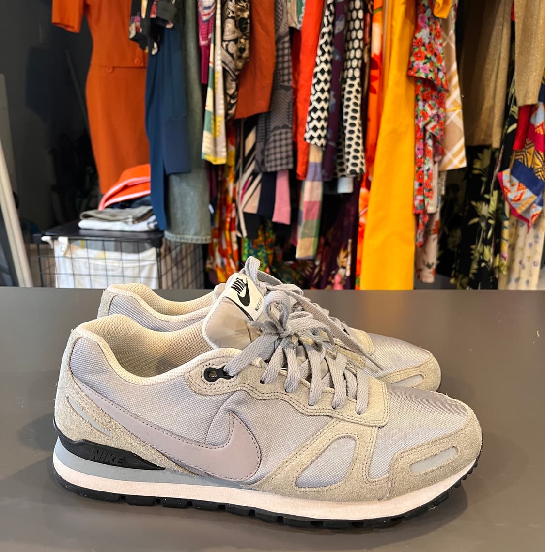 나이키 에어 와플 트레이너 그레이 스웨이드 스니커즈 (285mm) 상품이미지4