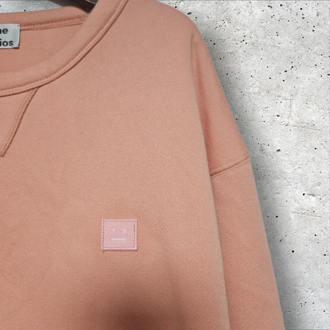 아크네스튜디오 핀트페이스 맨투맨 (100/L) 상품이미지3