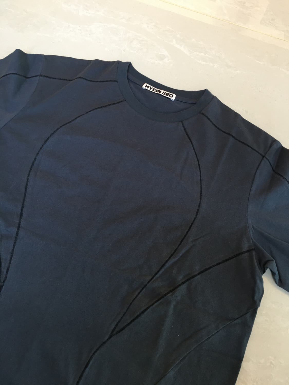 Hyein seo serger stitch T-shirt fog navy 상품이미지2