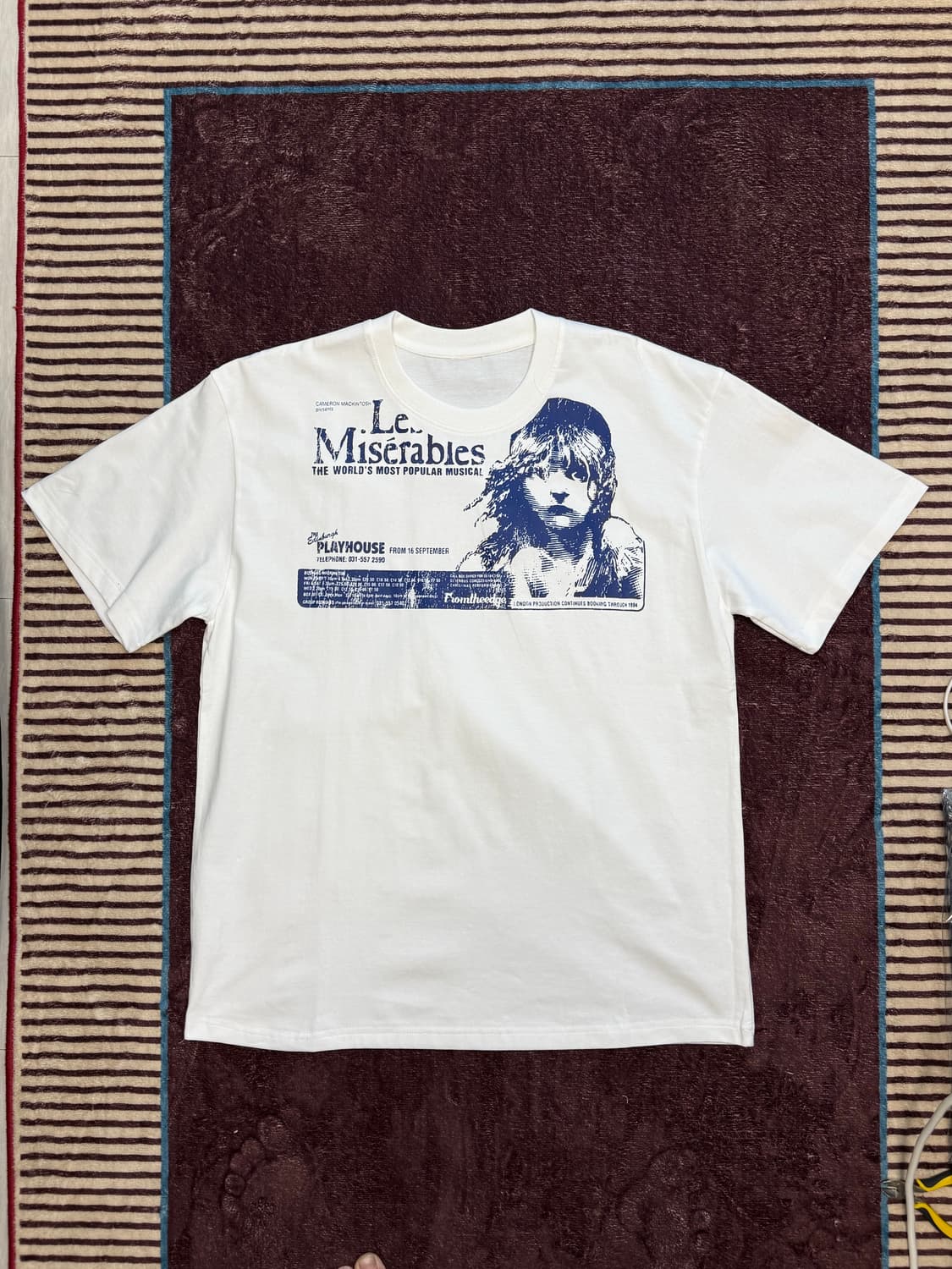 빈티지무드 레미제라블 프린팅 반팔티  상품이미지2