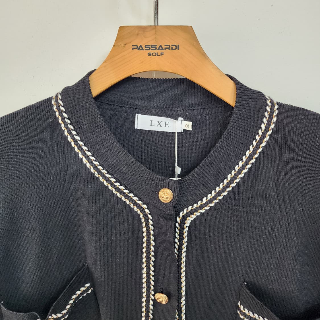 LXE 블랙 금장 가디건 상품이미지2