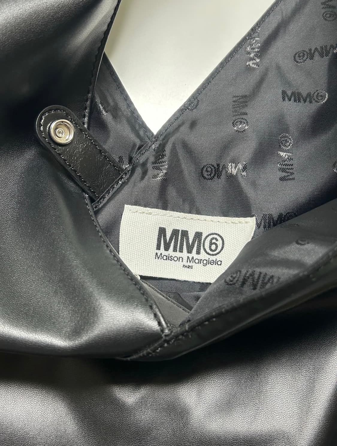 MM6 Maison Margiela 재패니즈백 블랙 상품이미지1