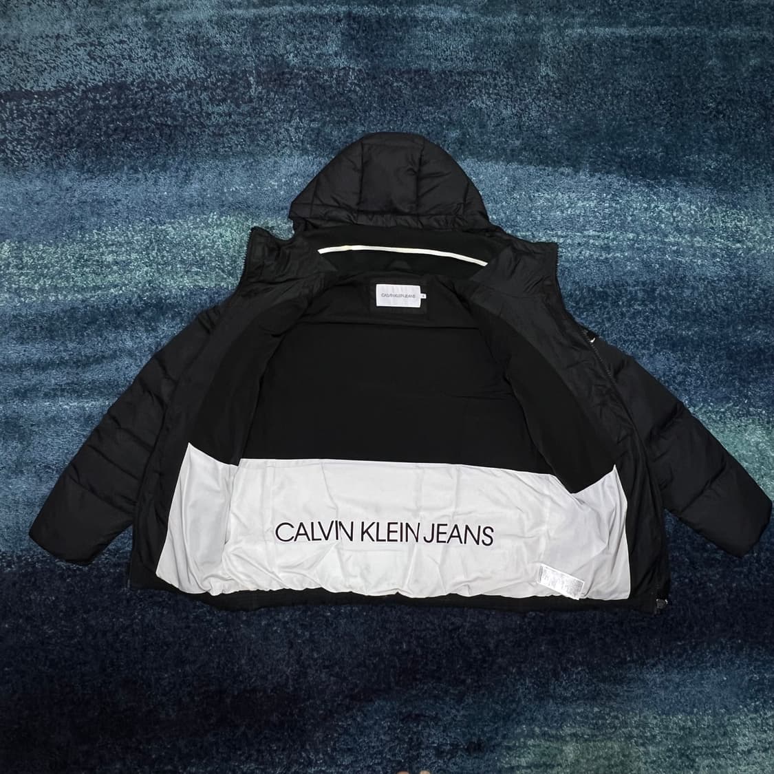 켈빈클라인 블랙 푸퍼 숏패딩 여성(F) 남성(S) 상품이미지4