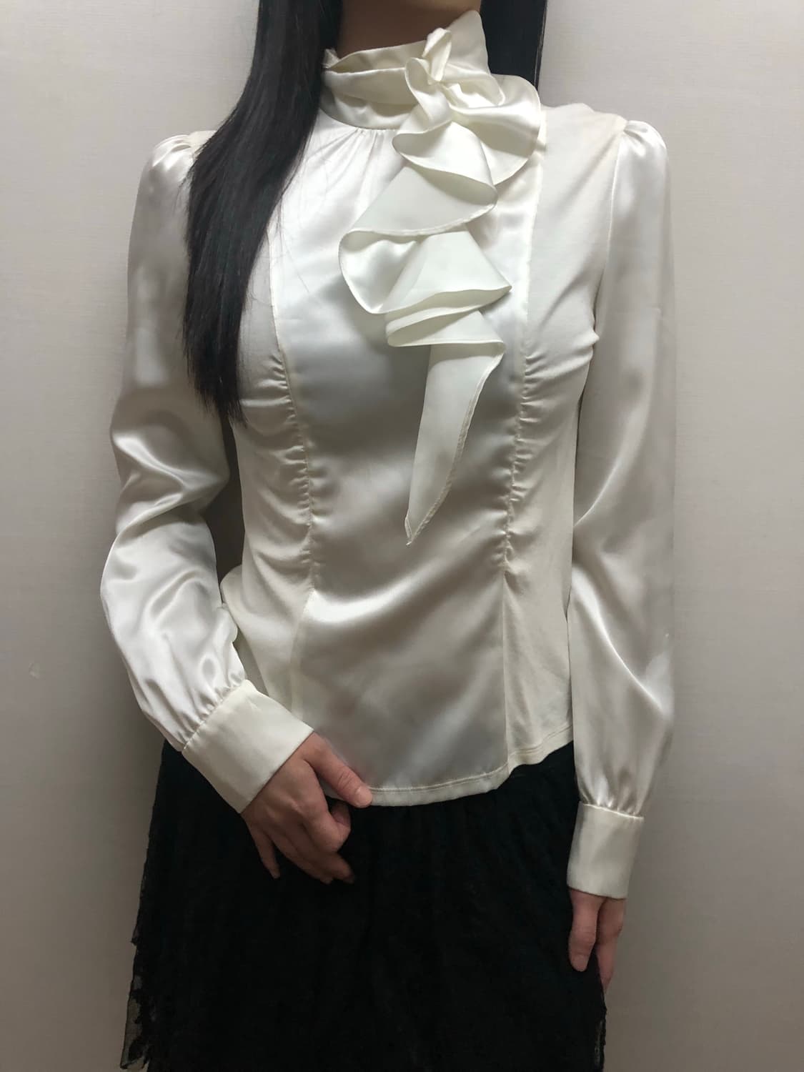 빈티지 화이트 러플 블라우스 상품이미지1