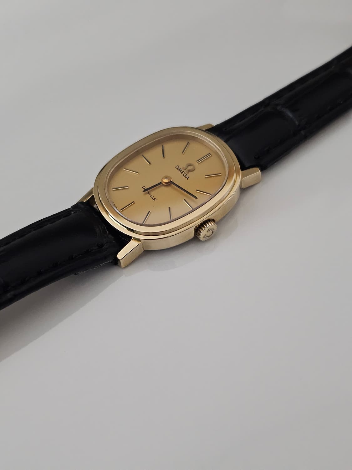 정품 빈티지 오메가 드빌 엘립스 가죽 수동시계 팝니다
 상품이미지2