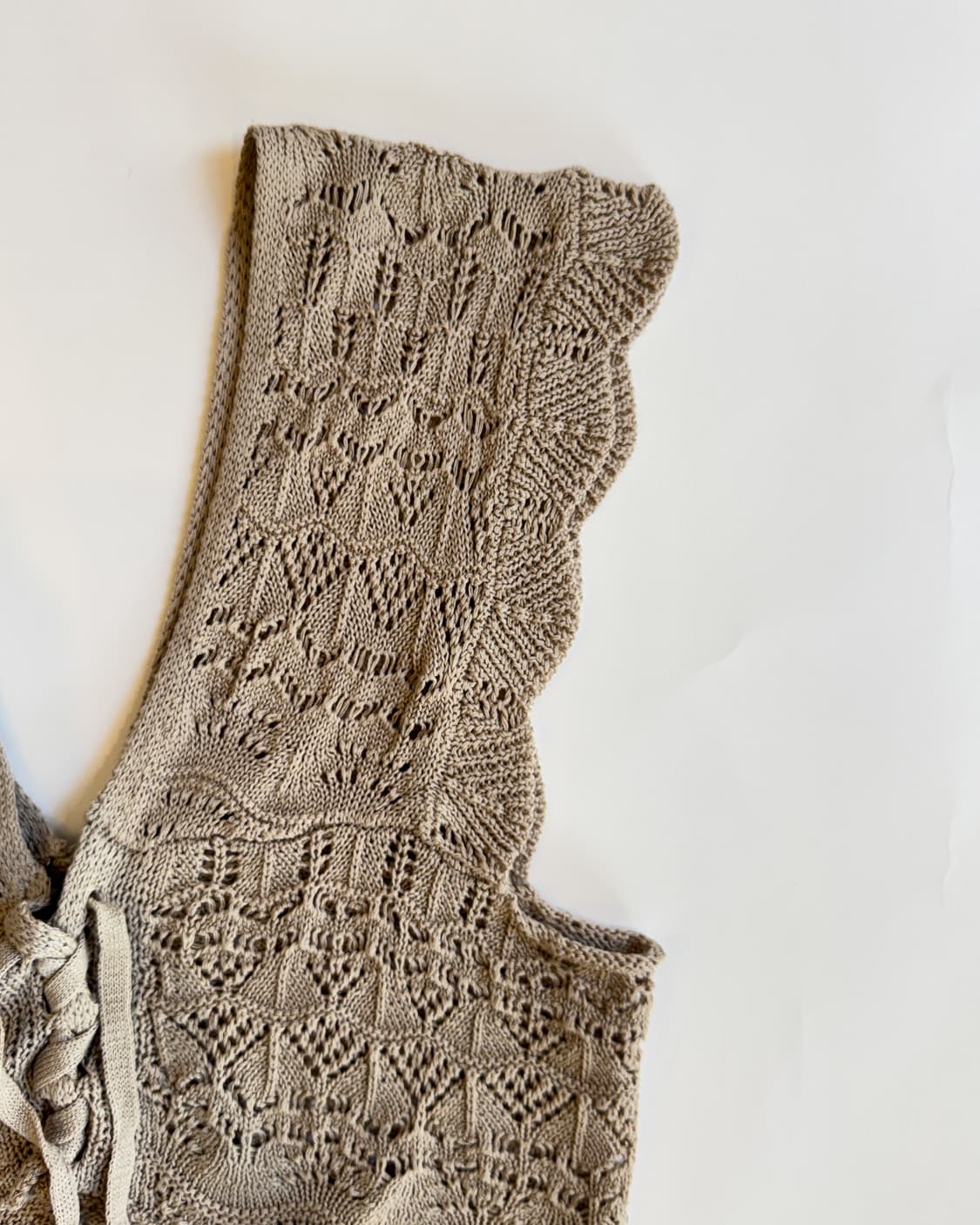 Lace Knit Tie-Front Crop Vest 상품이미지2