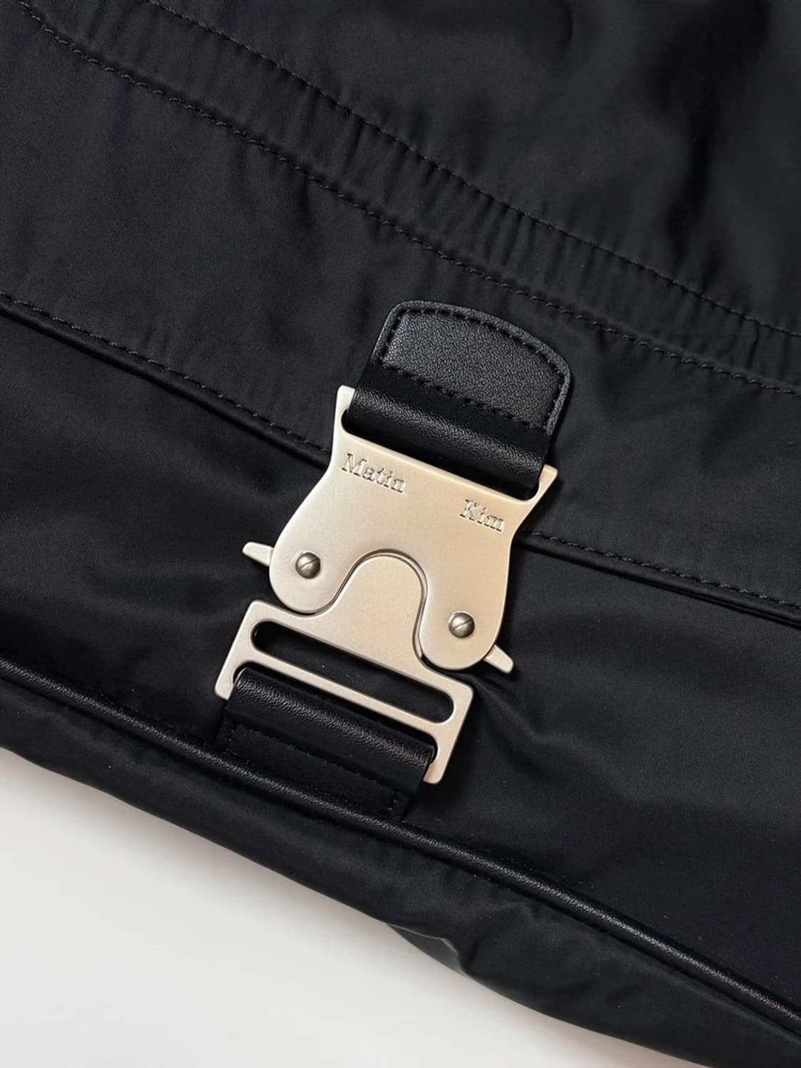 마뗑킴 시그니처 버클 라인 숄더백 Q1531 상품이미지4