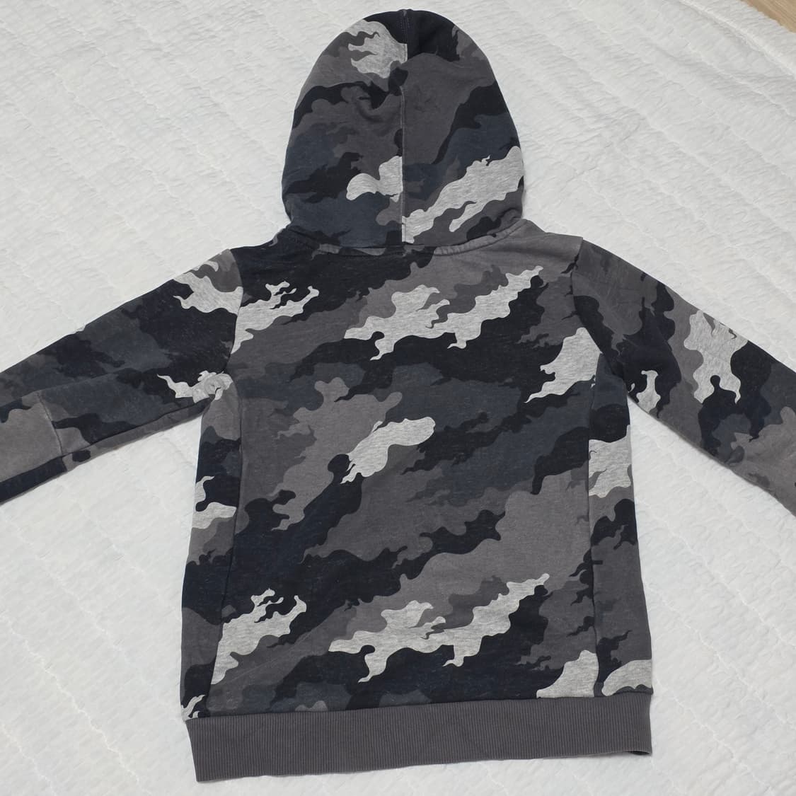 아디다스 빈티지) 카모 빅로고 후드티 상품이미지4