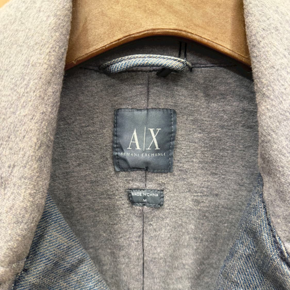 아르마니 익스체인지 긴팔 카라넥 집업 사선 지퍼 디테일 빈티지 그레이 상품이미지7