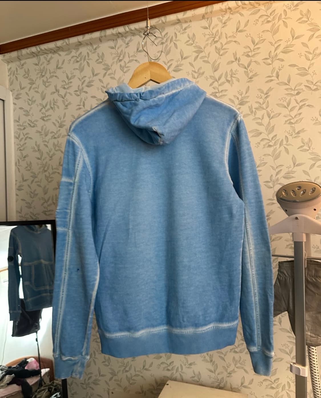 C.P. Company 하늘색 후드티 (90-95) 22FW 상품이미지2