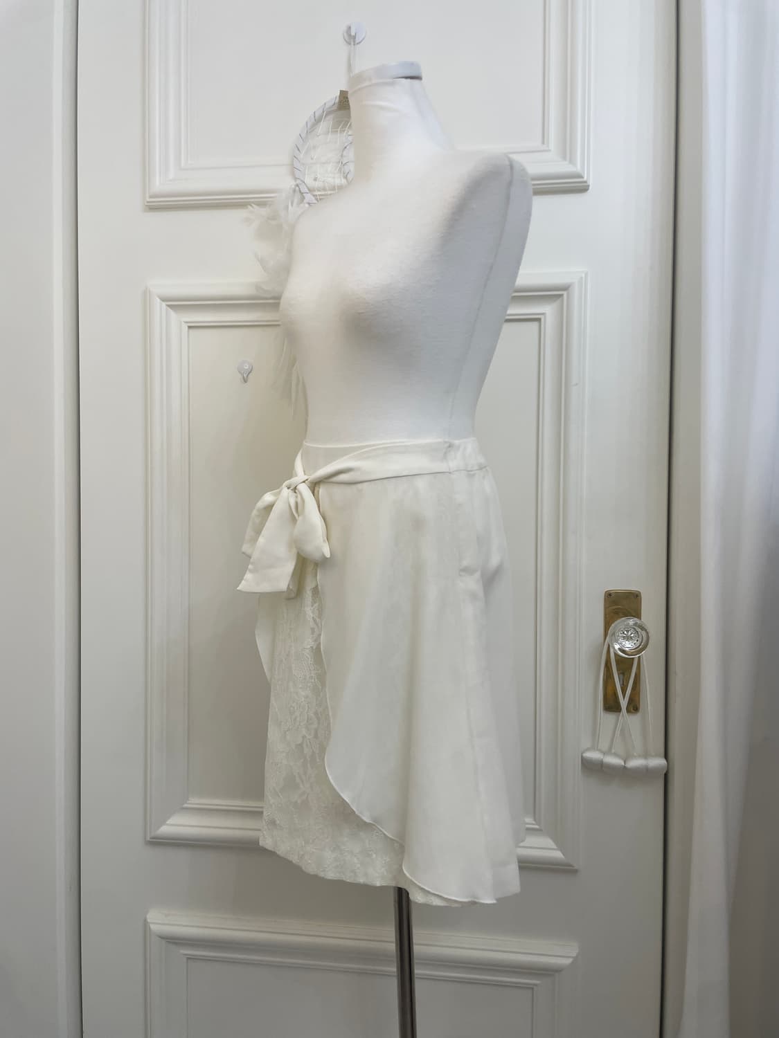 EF-DE lace bow midi skirt(size-9) 상품이미지2