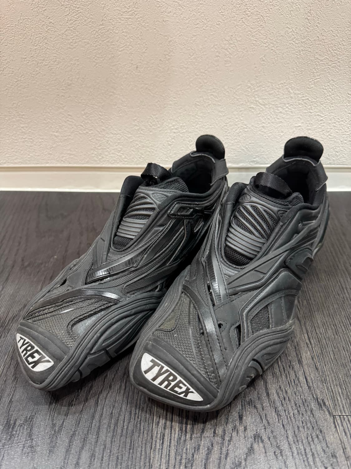 발렌시아가 신발 팝니다 41사이즈 상품이미지1