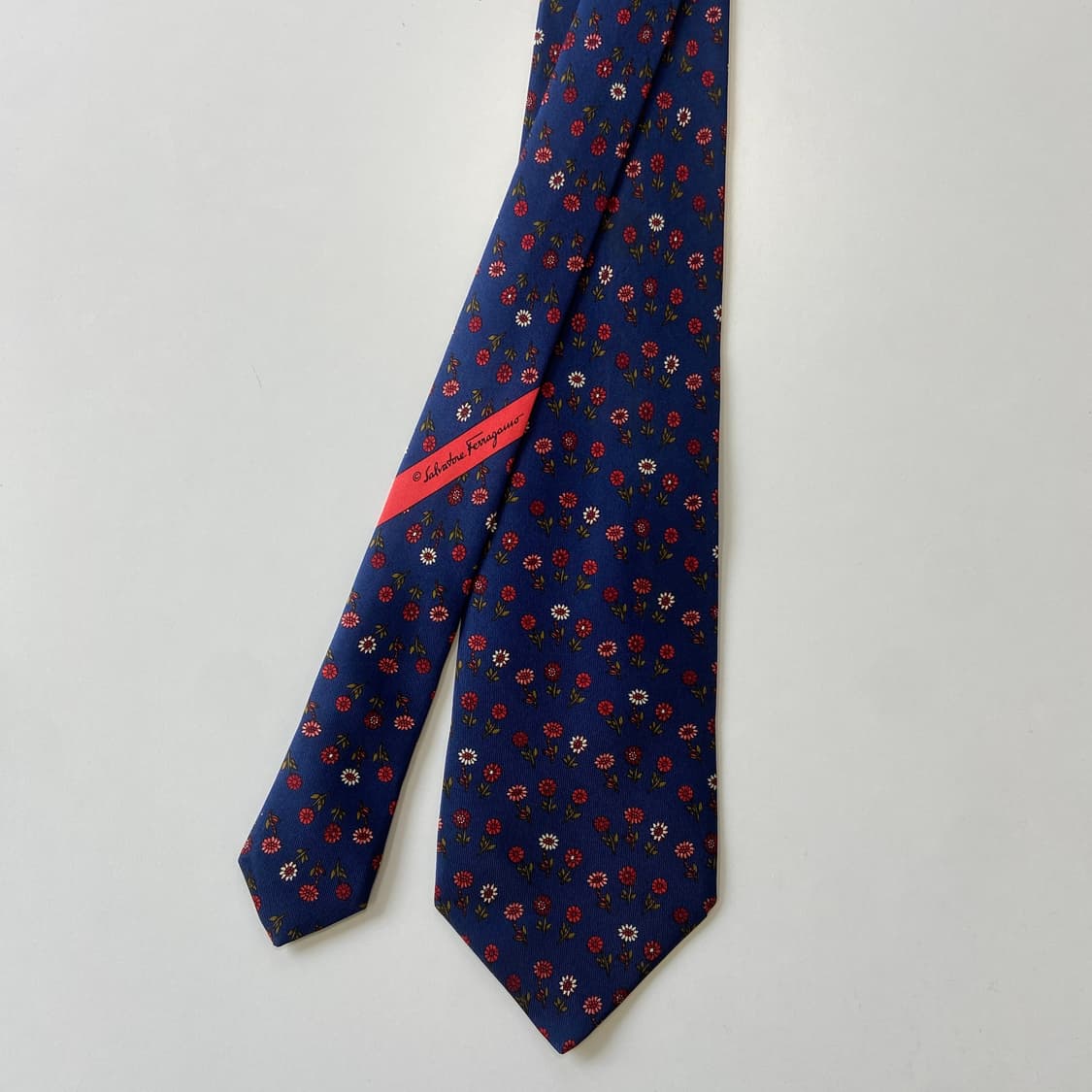 페레가모(Ferragamo) 명품 정품 넥타이 상품이미지1