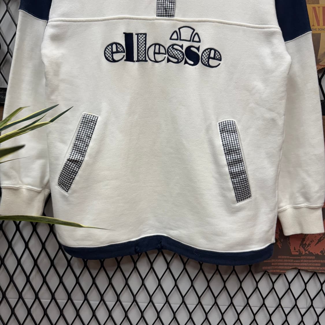 00s 엘레쎄 스웻셔츠 하프 버튼업 전면 로고 포인트 화이트 상품이미지4