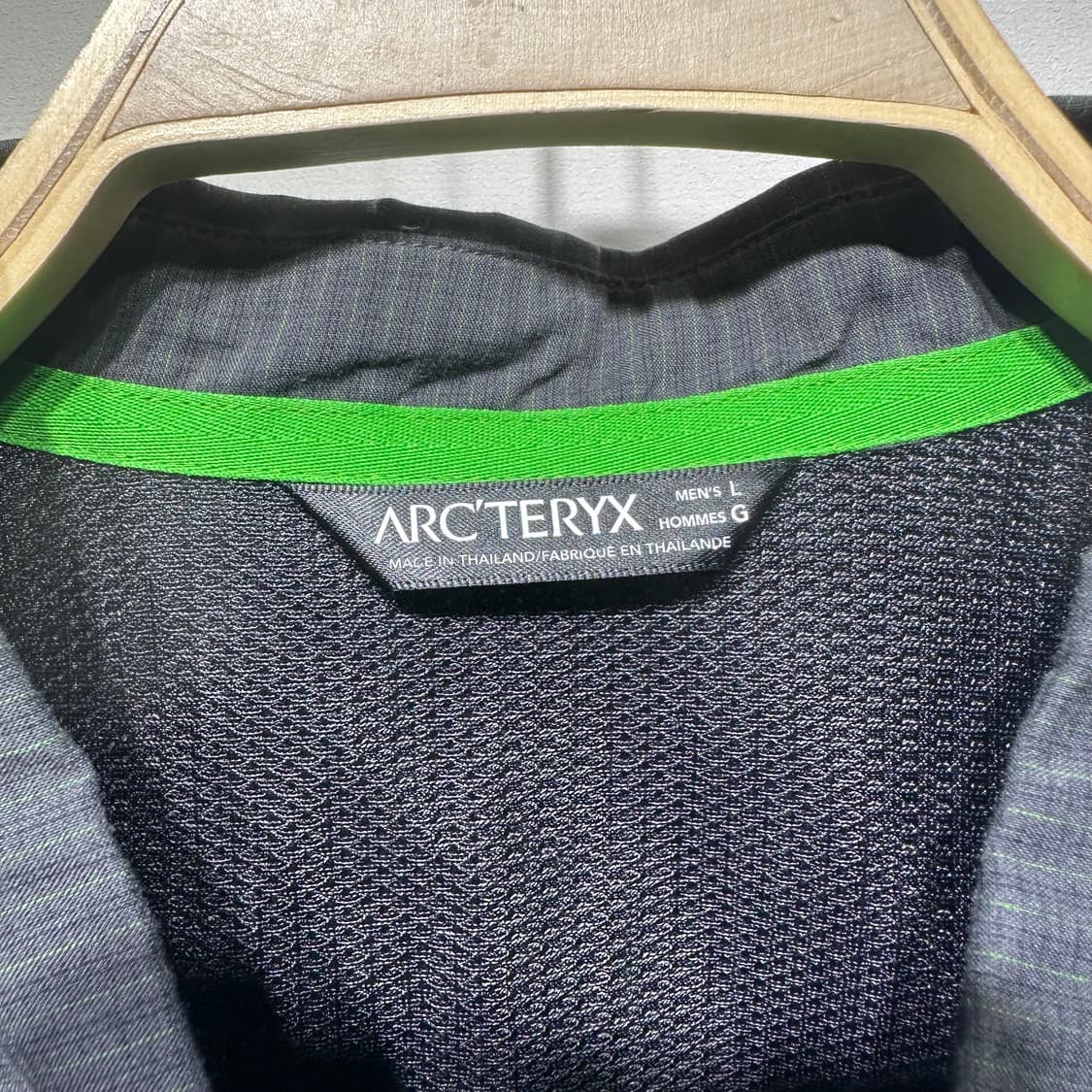 아크테릭스 반팔 셔츠 판매합니다 상품이미지6