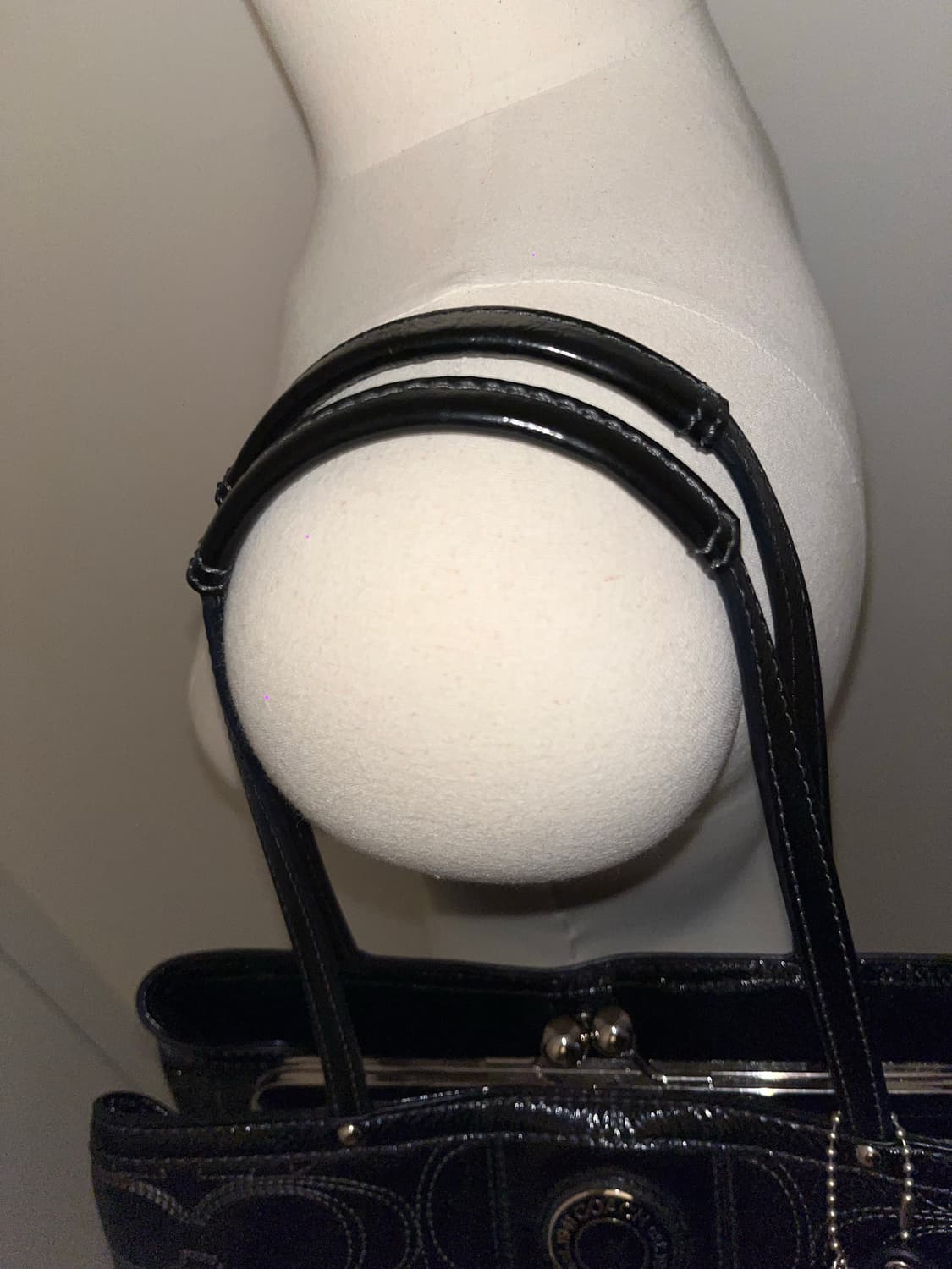 Coach White Stitch Shoulder Bag 상품이미지6