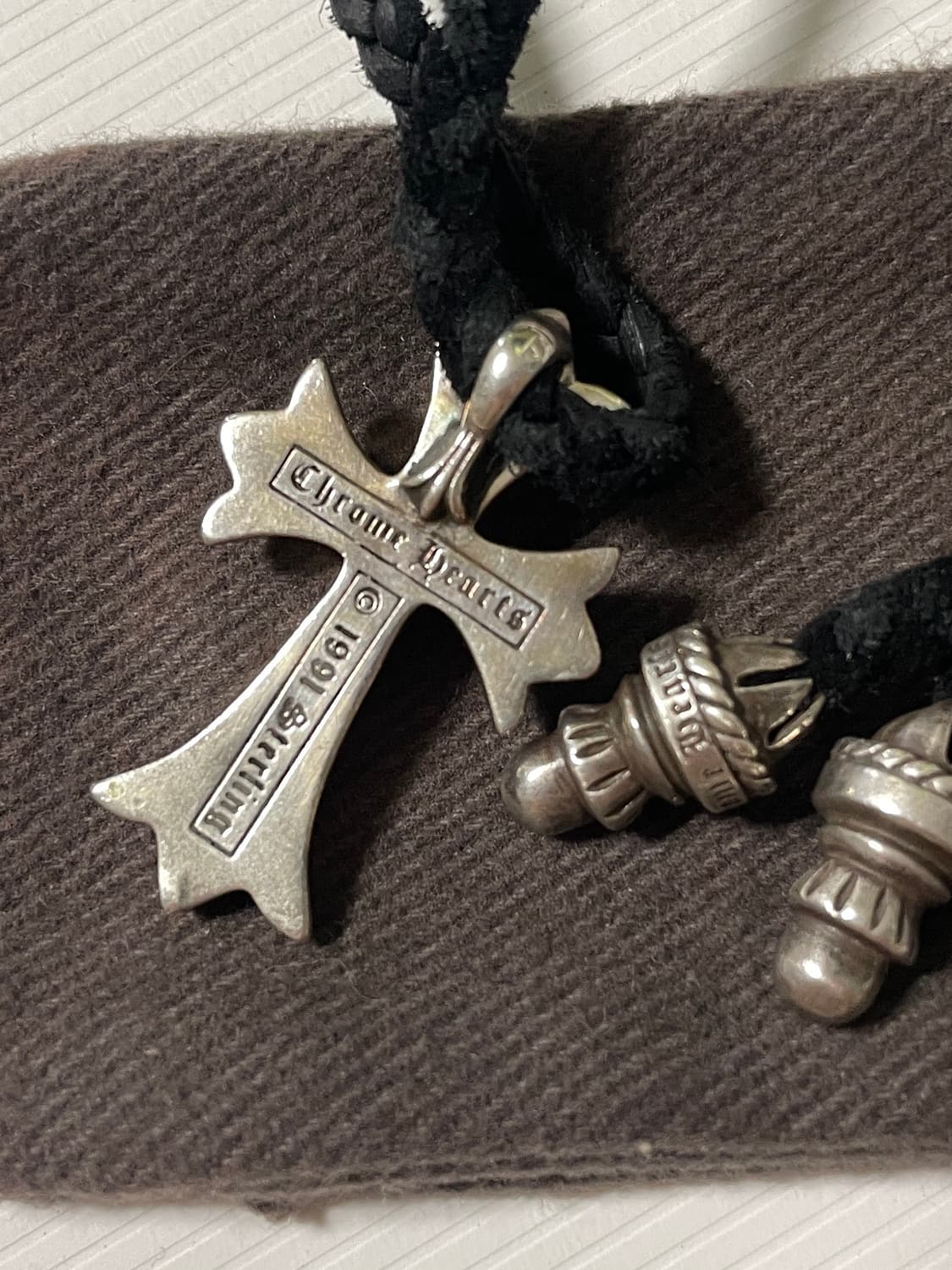 크롬하츠 ch 크로스 레더 목걸이 상품이미지2