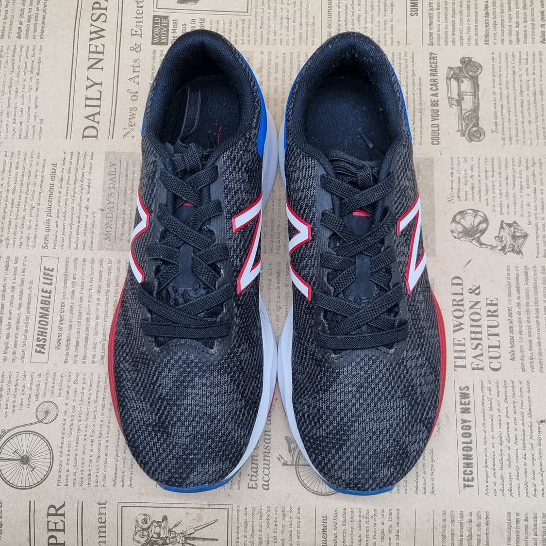 뉴발란스 스트릿런 런닝화250 상품이미지2