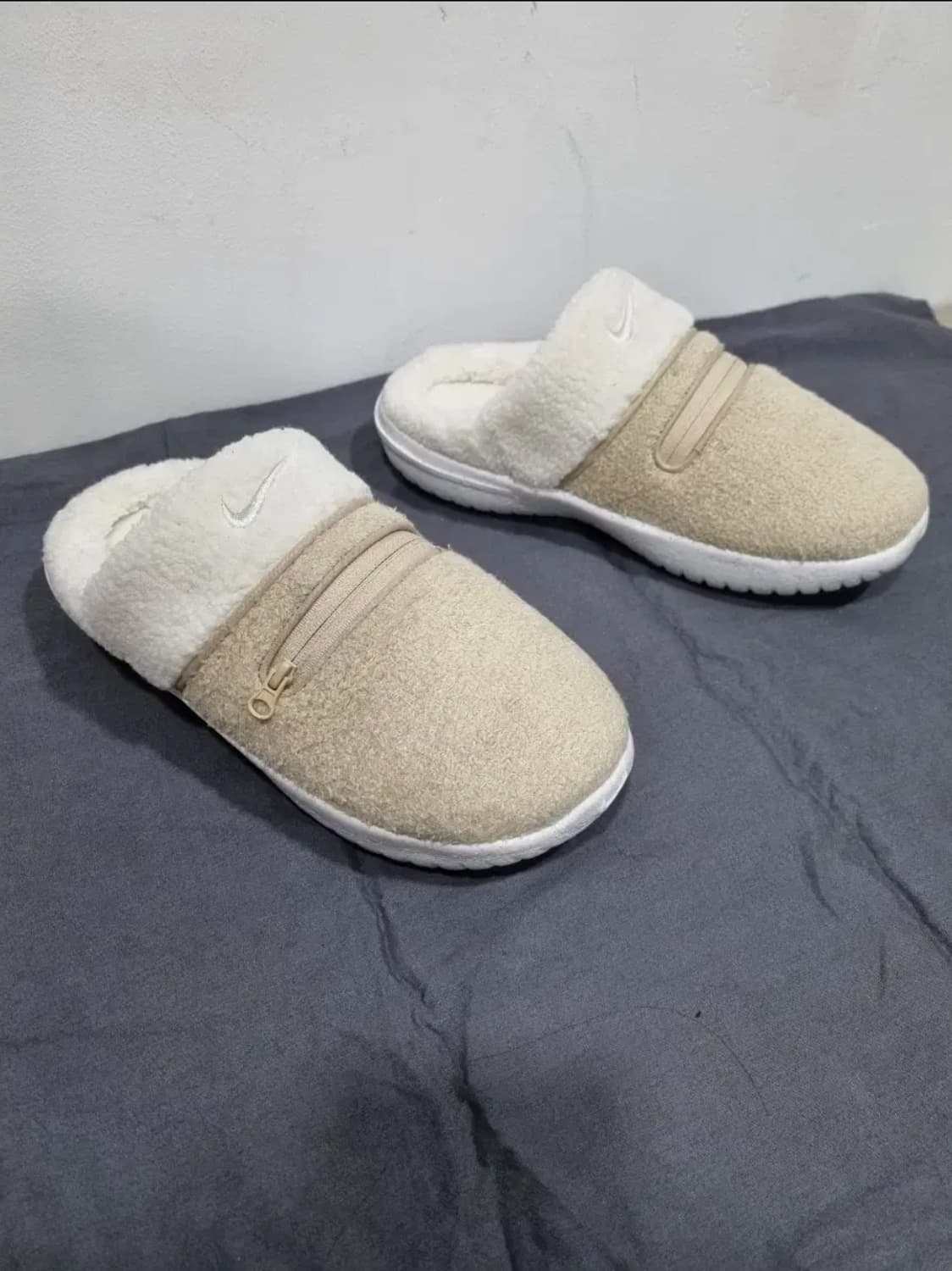 240 나이키 방한 슬리퍼 상품이미지1