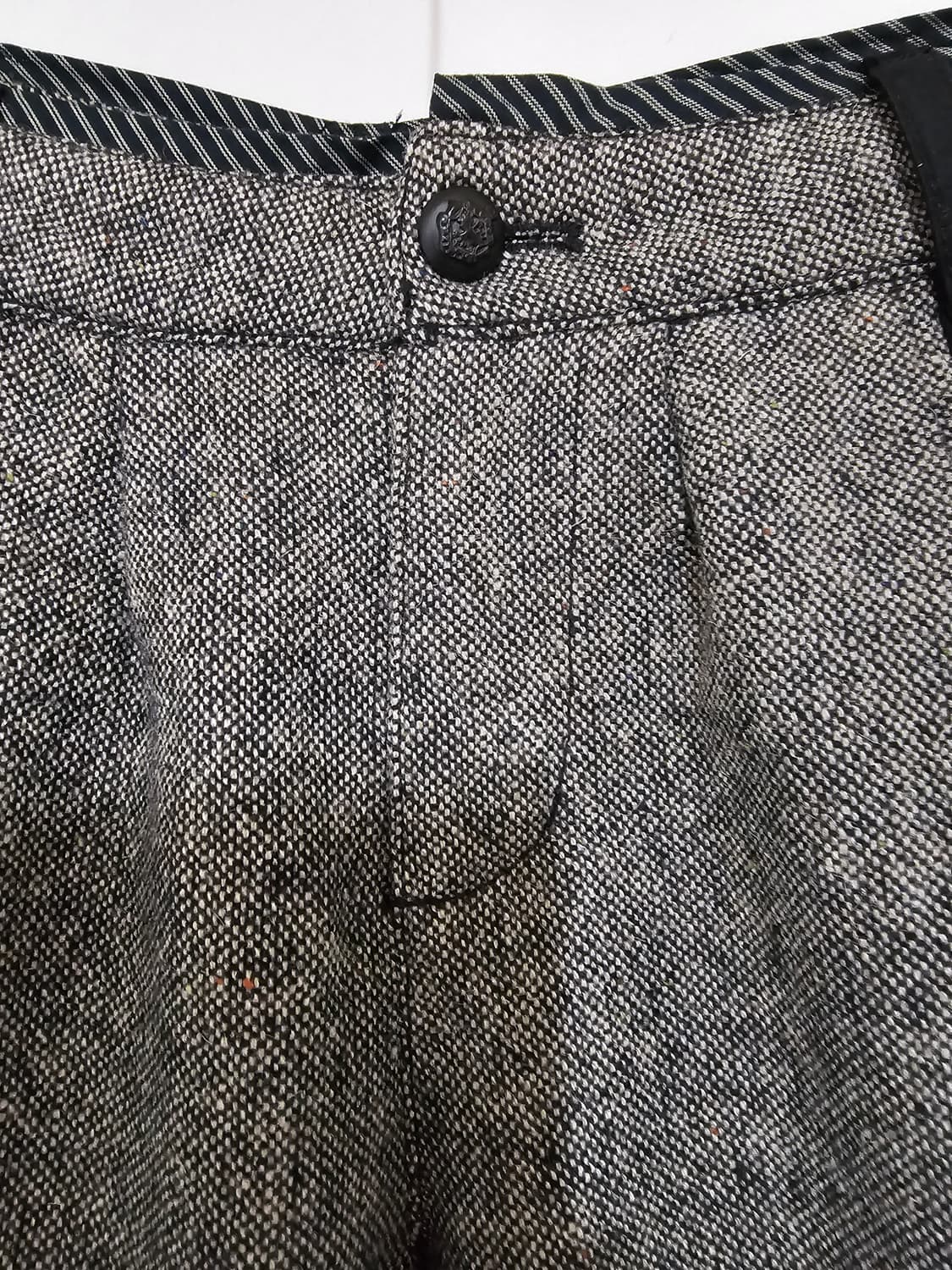 리트머스 모혼방. 블랙그레이톤 밑단 주름 반바지. 55 상품이미지3