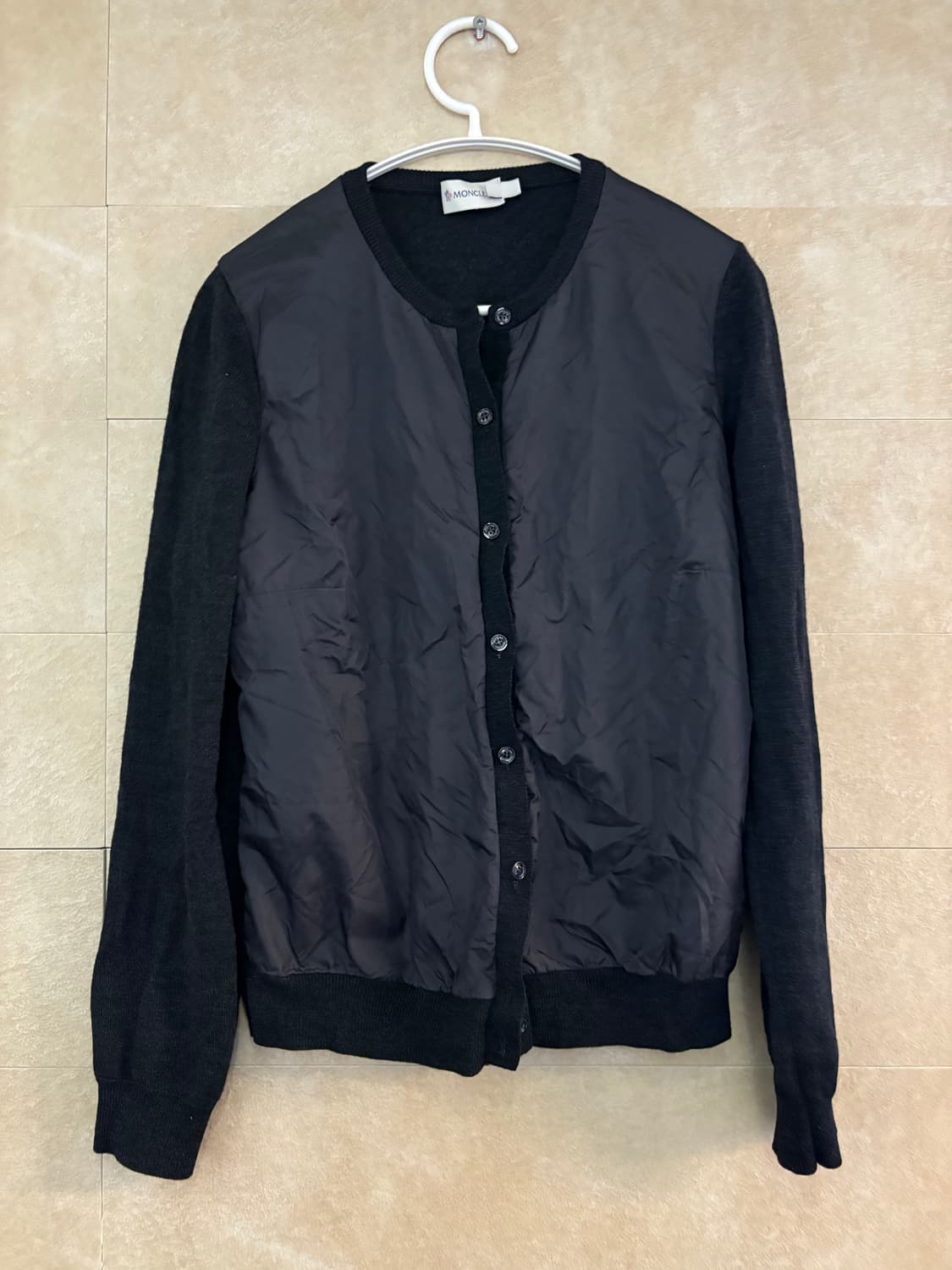 [정품] MONCLER 트리콧 가디건 (BJ664442NZJN) 상품이미지3