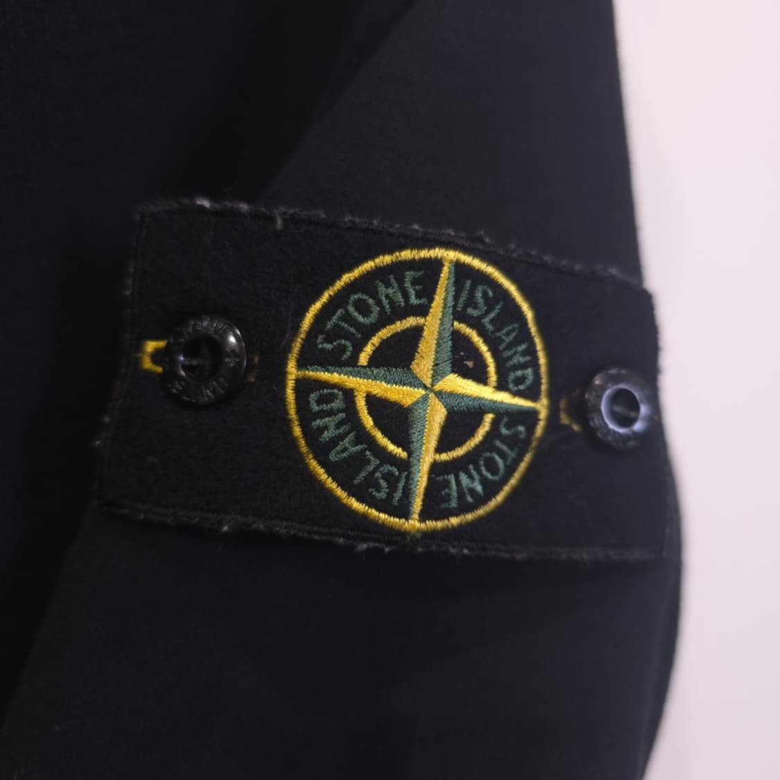 [중고/정품] 스톤아일랜드 와펜 패치 기모 맨투맨 L 상품이미지3