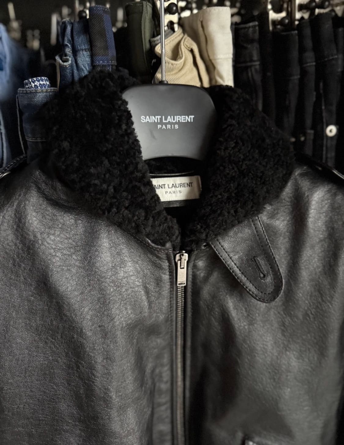 [이준호님 착용] 생로랑 시어링 레더 봄버 자켓 상품이미지6