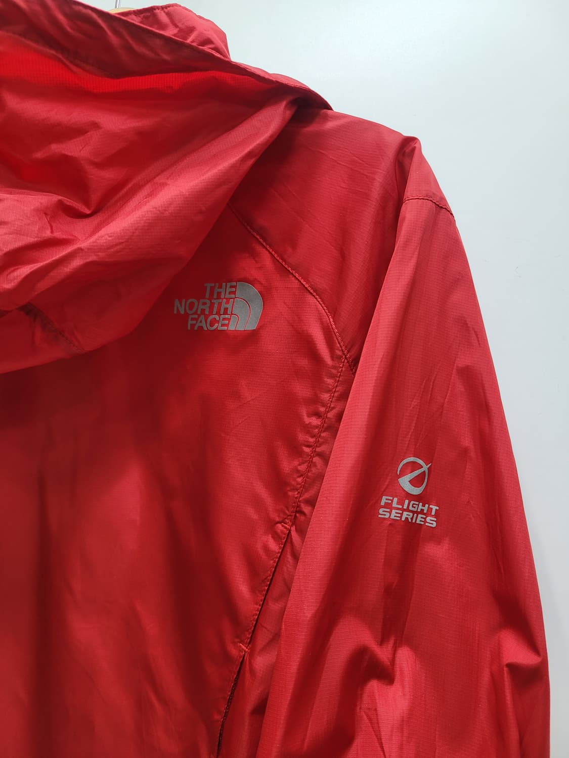 노스페이스 플라이트 시리즈 초경량 바람막이 자켓 / 남 M 레드
 상품이미지5