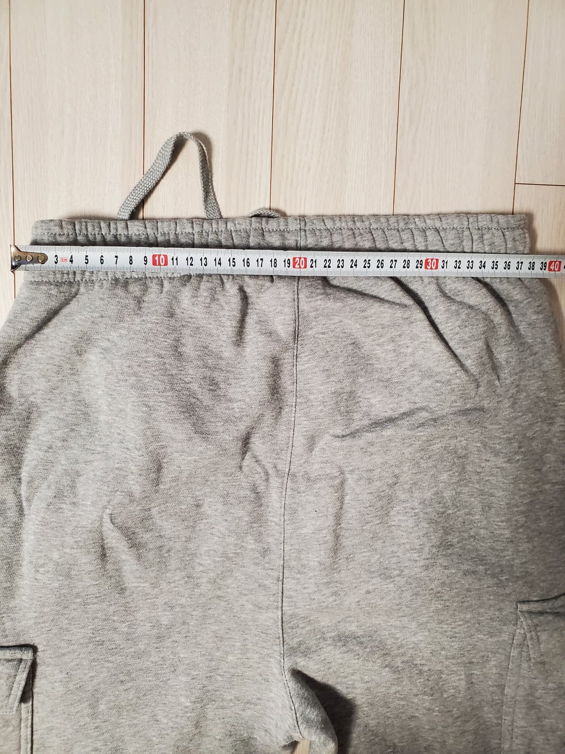 나이키 그레이 카고 조거 기모 팬츠 사이즈M

오염 하자 없이 깨끗해요^ 상품이미지10