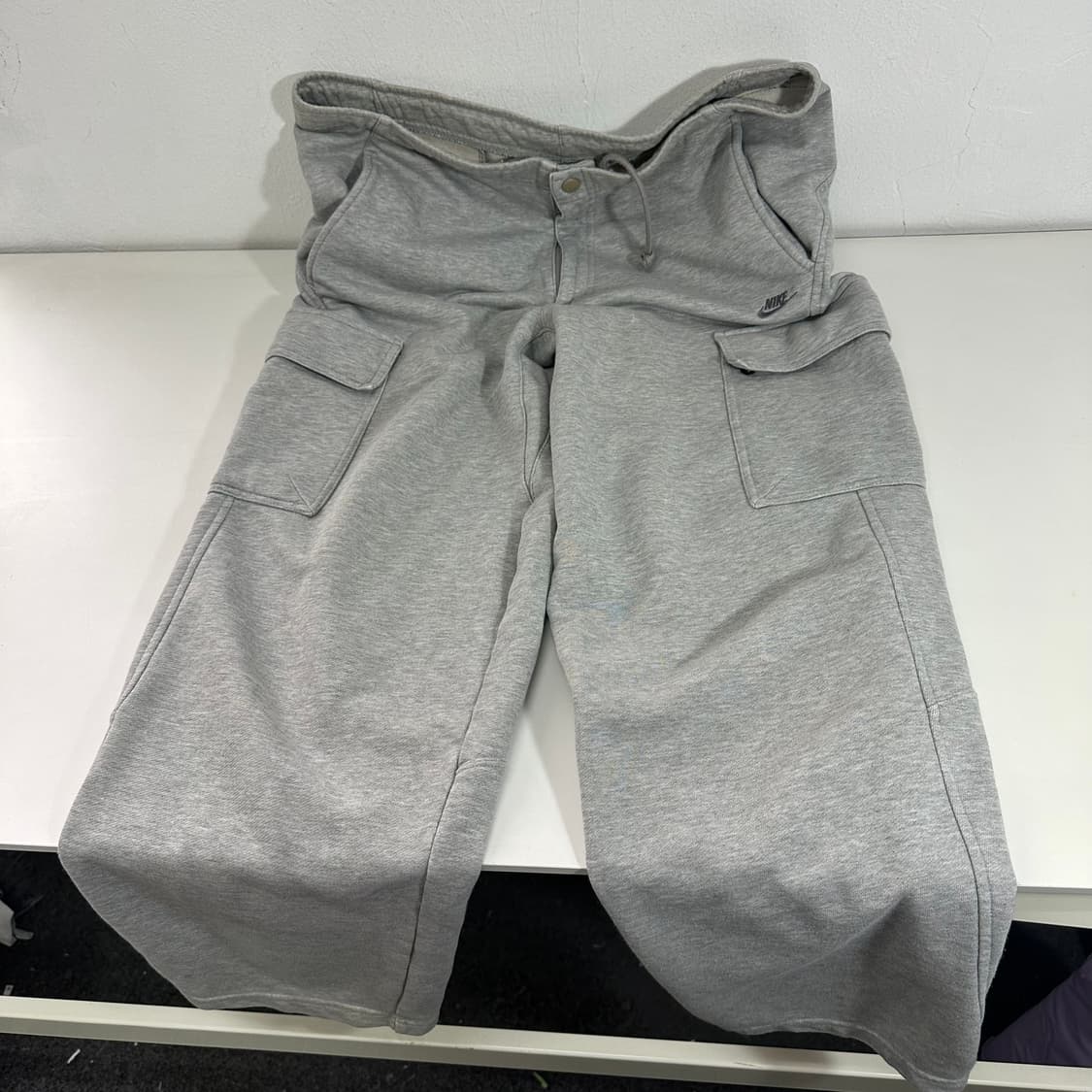 L-XL 나이키 그레이 기본로고 세미와이드 카고 트레이닝팬츠 상품이미지3