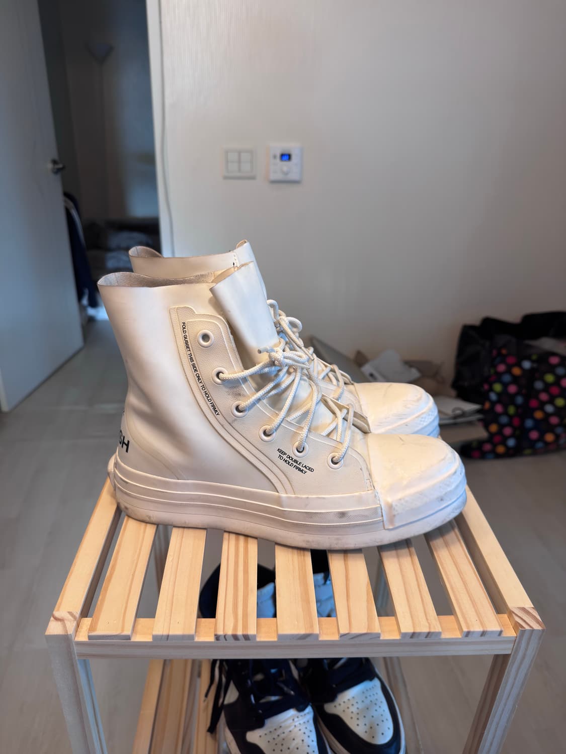 컨버스 x 앰부쉬 척테일러 10.5 (290) 화이트 하이탑 상품이미지2