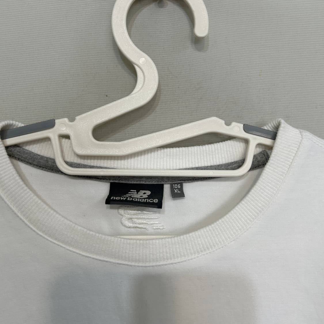 뉴발란스 2024 남성 맨투맨 105  상품이미지2