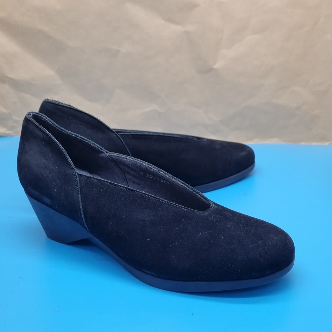 가이거 스웨이드 펌프스 240 굽5.5 상품이미지1