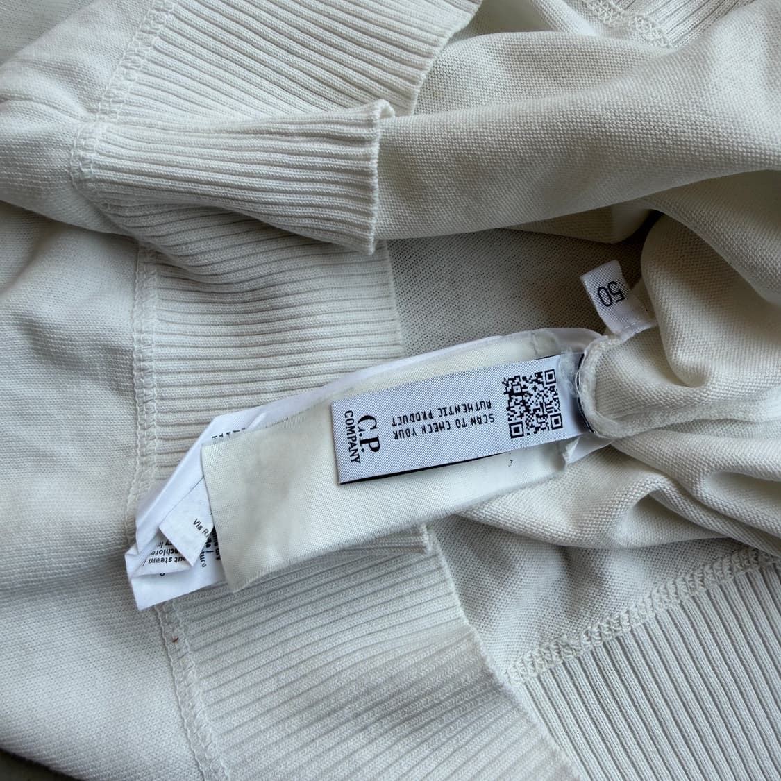 cp컴퍼니 화이트 렌즈 니트 상품이미지8