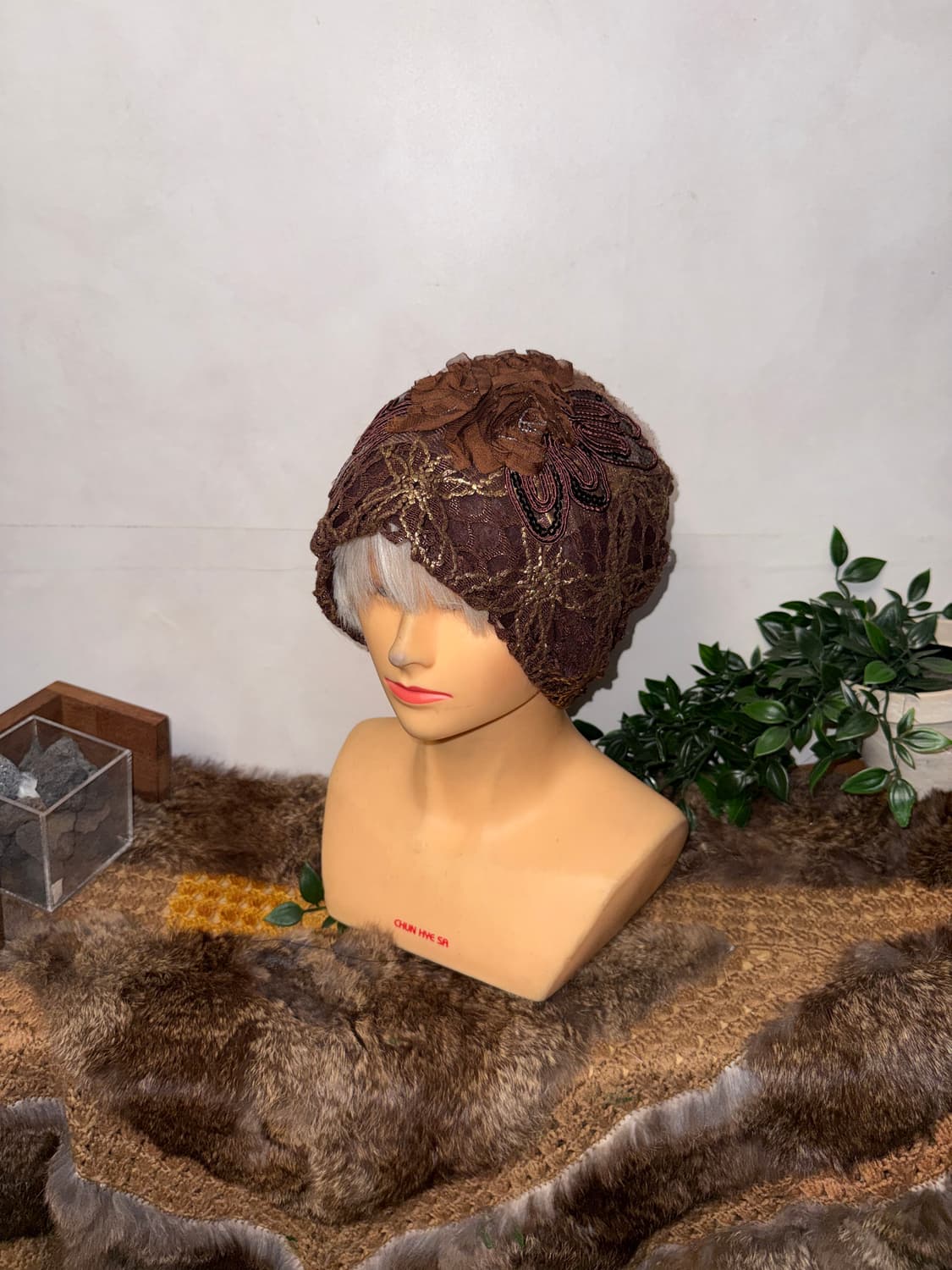 Gold brown ethnic crochet loose beanie 상품이미지2