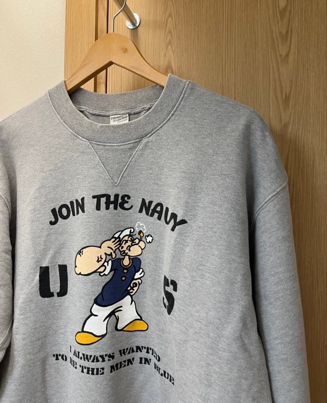 아웃스탠딩 맨투맨 상품이미지1