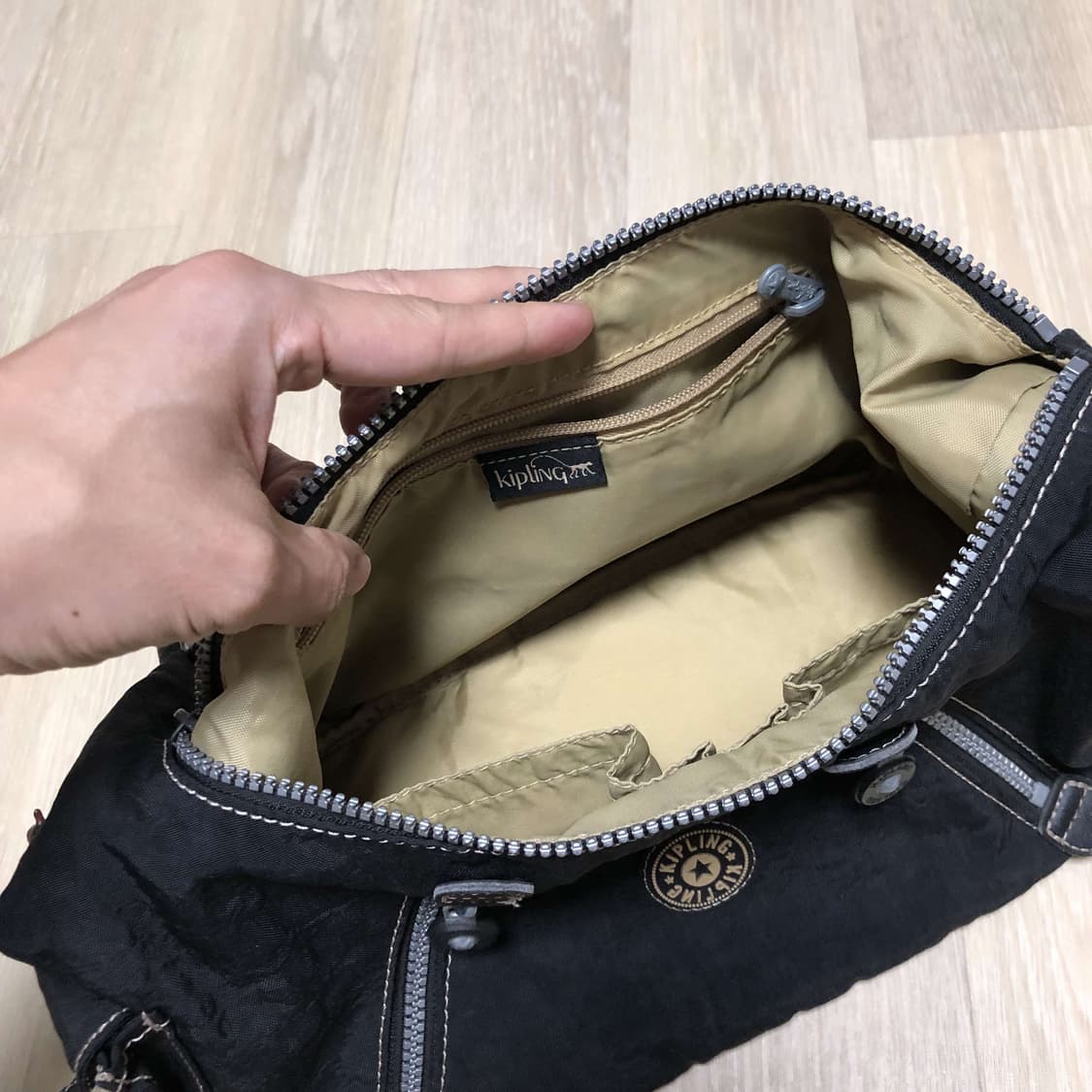 (ONE SIZE) 키플링 KIPLING Y2K 숄더 트라이앵글 백 블랙 상품이미지10