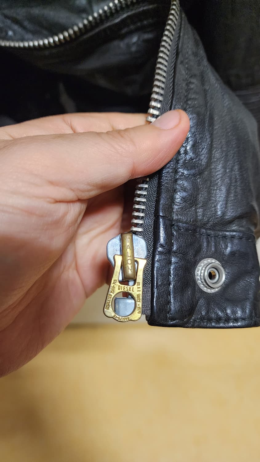 정품 디젤(DIESEL) 레더 가죽 라이더 자켓 상품이미지9