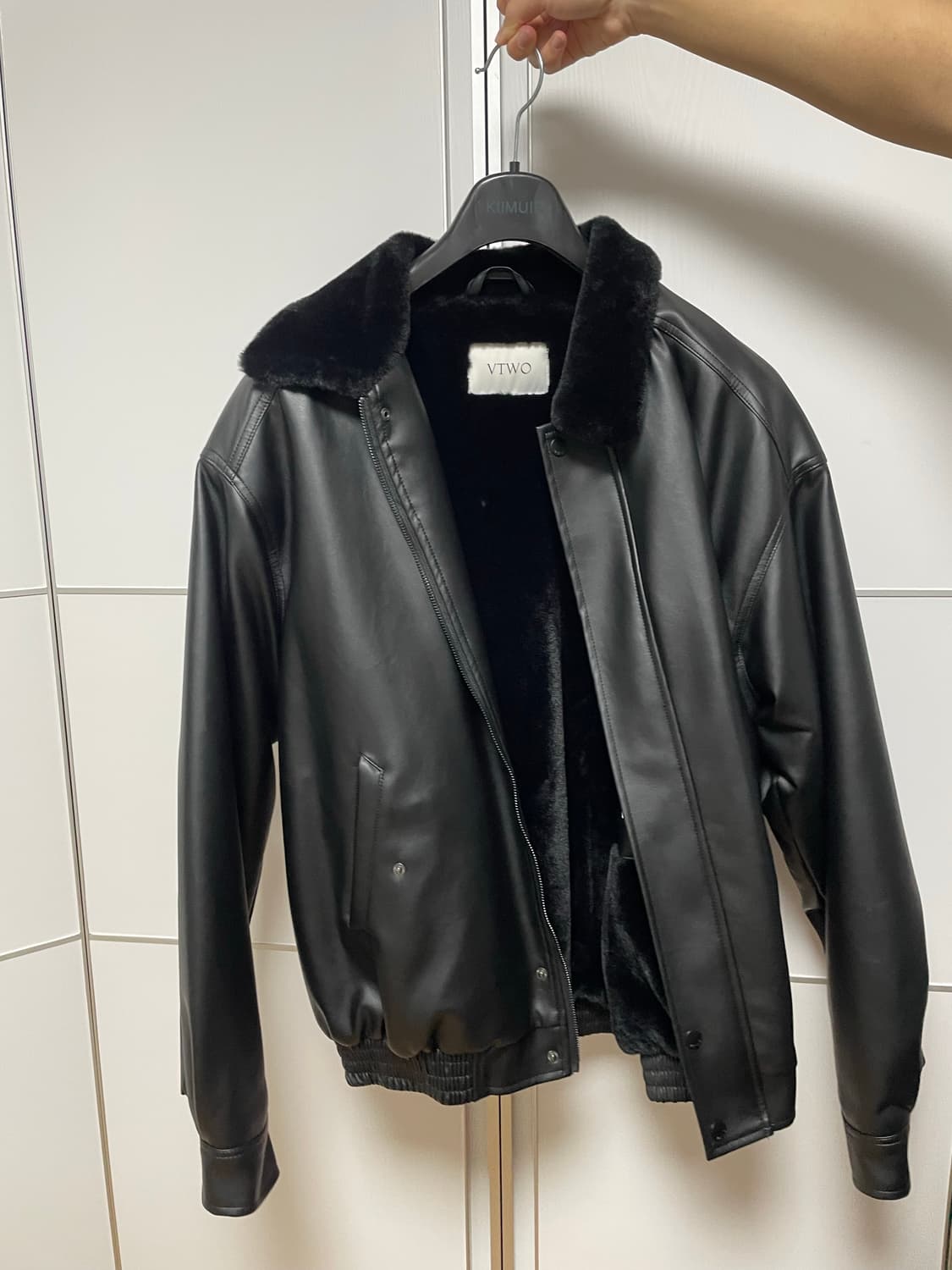 VTWO 블랙레더 무스탕자켓 상품이미지1