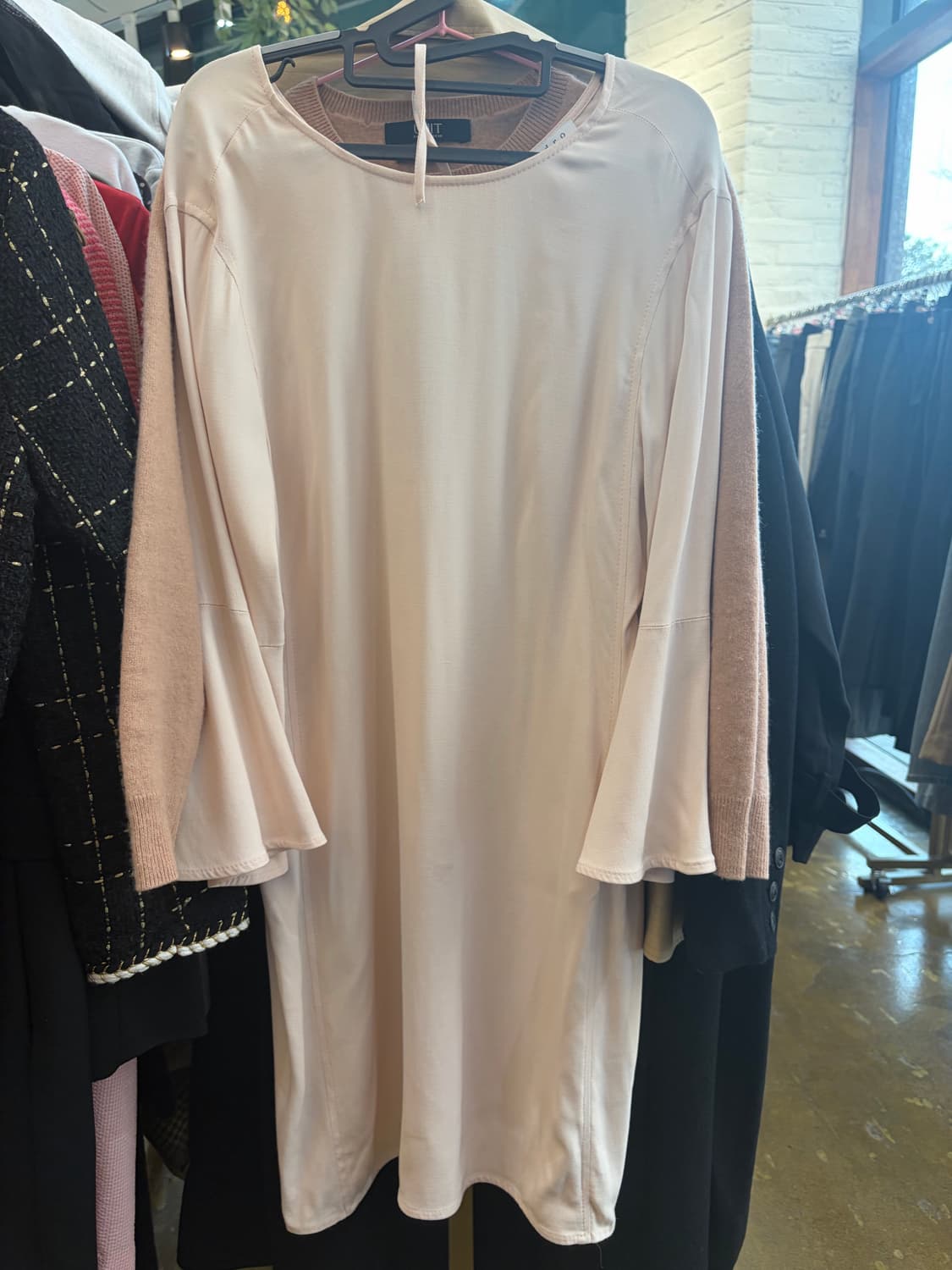 산드로 연핑크 미디 원피스 상품이미지1