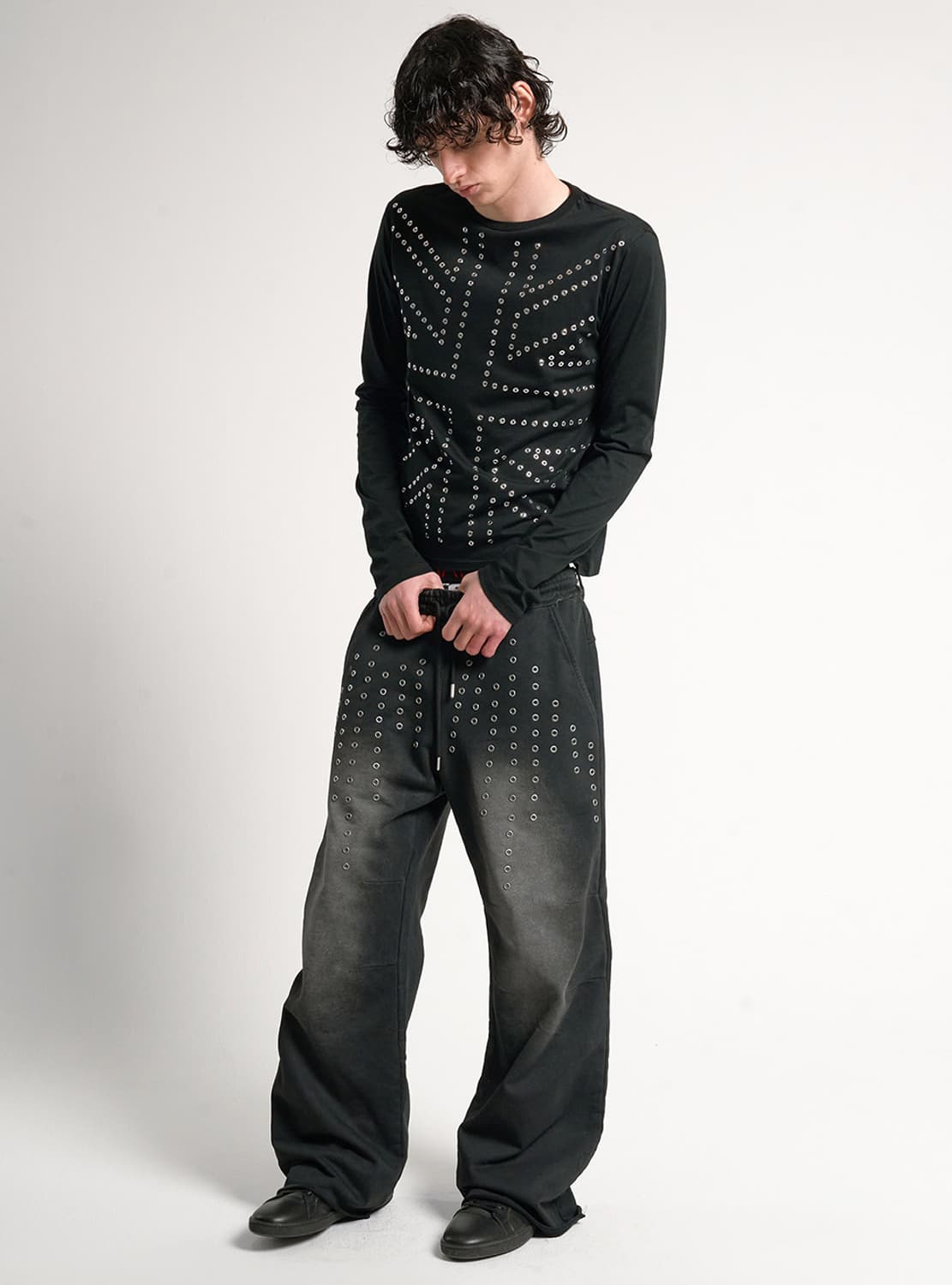 Stud Rhinestone Retro Long Sleeve Tee 상품이미지2
