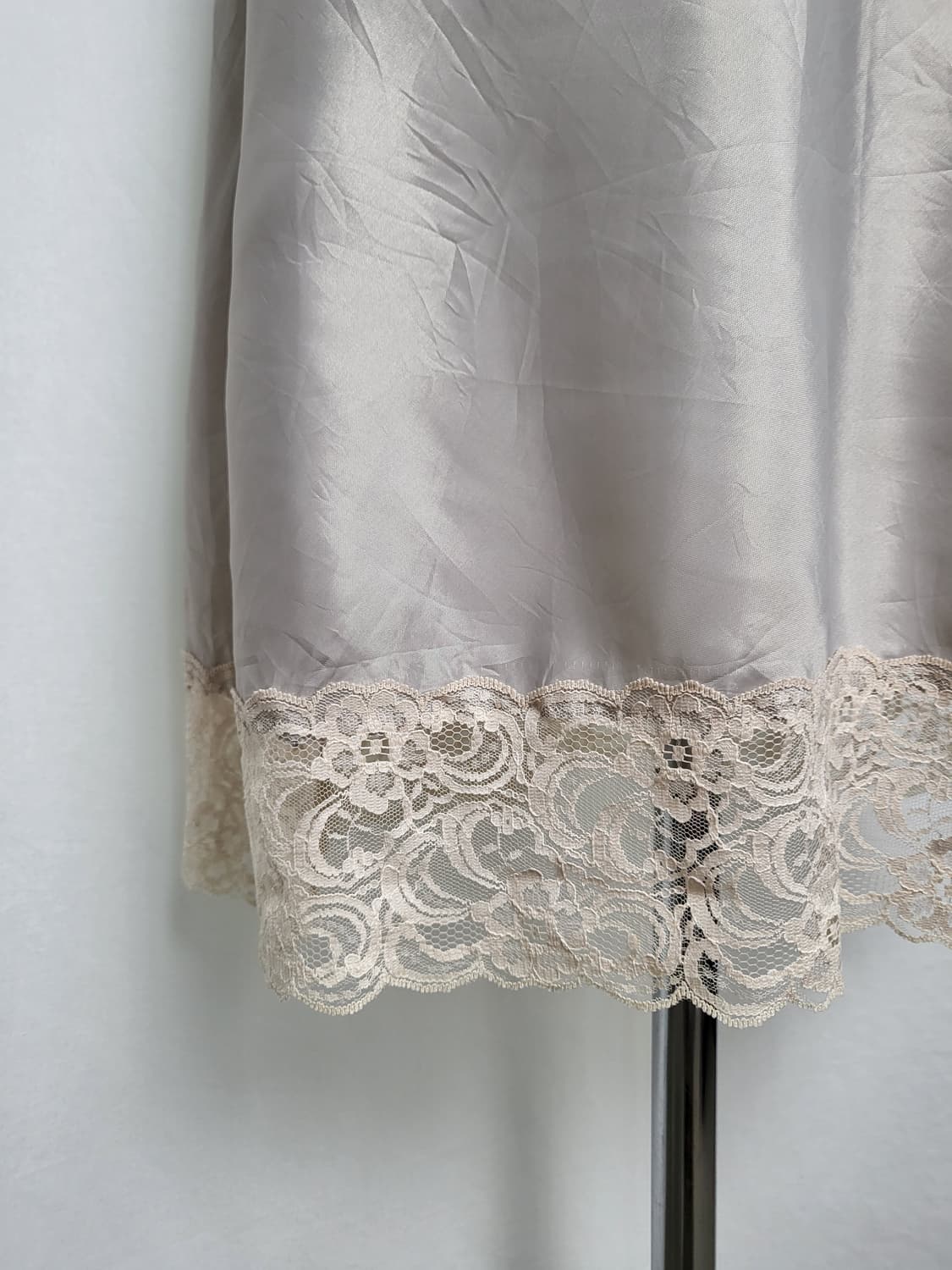 빈티지 실버 베이지 새틴 슬립 원피스 상품이미지5