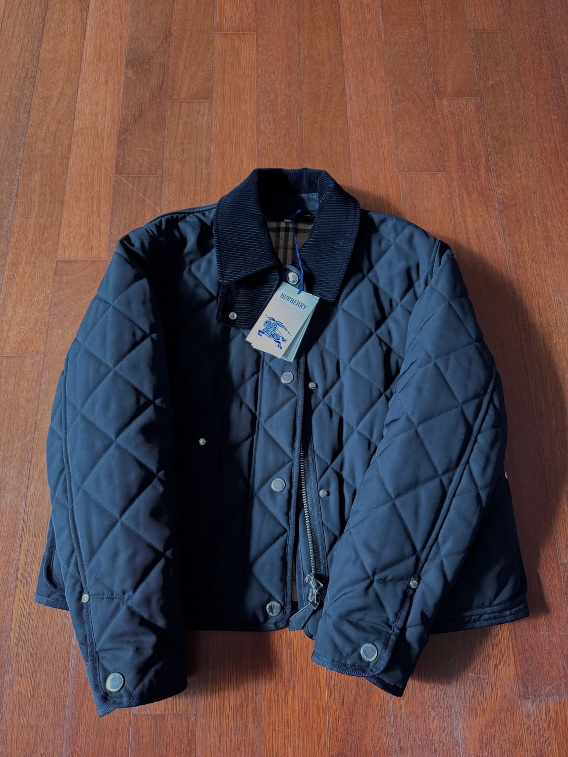 버버리 랜포드 여성 퀼팅자켓 8078519 M사이즈 블랙 상품이미지2