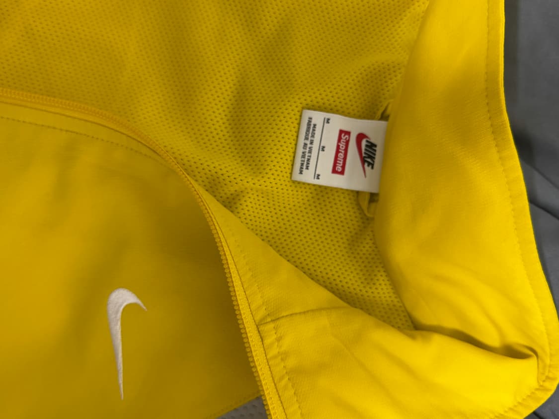 슈프림x나이키 트랙자켓 m 상품이미지2